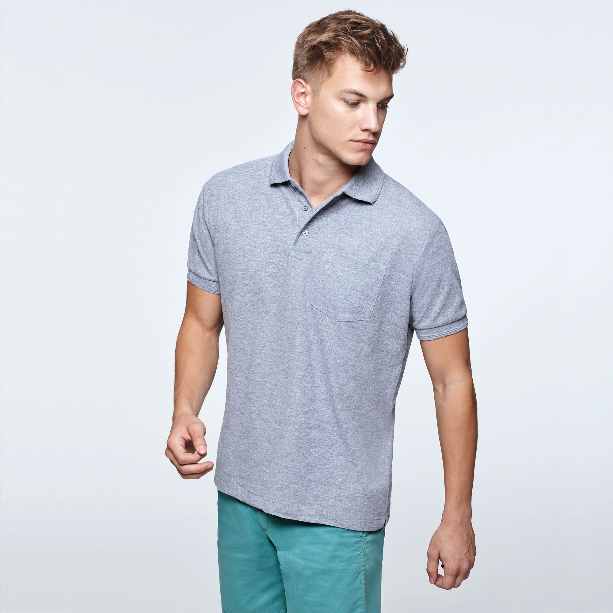 Polos manches courtes ou manches longues avec ou sans poche disponibles chez Textile Direct